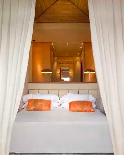 Bahia Del Duque 5* 阿德耶