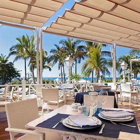 Bahia Del Duque מלון