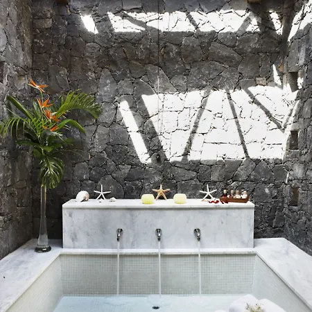 Bahia Del Duque 5* אדחה